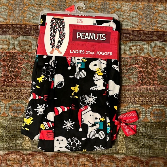Peanuts Snoopy and Woodstock Ladies Sleep Jogger - Picture 1 of 3